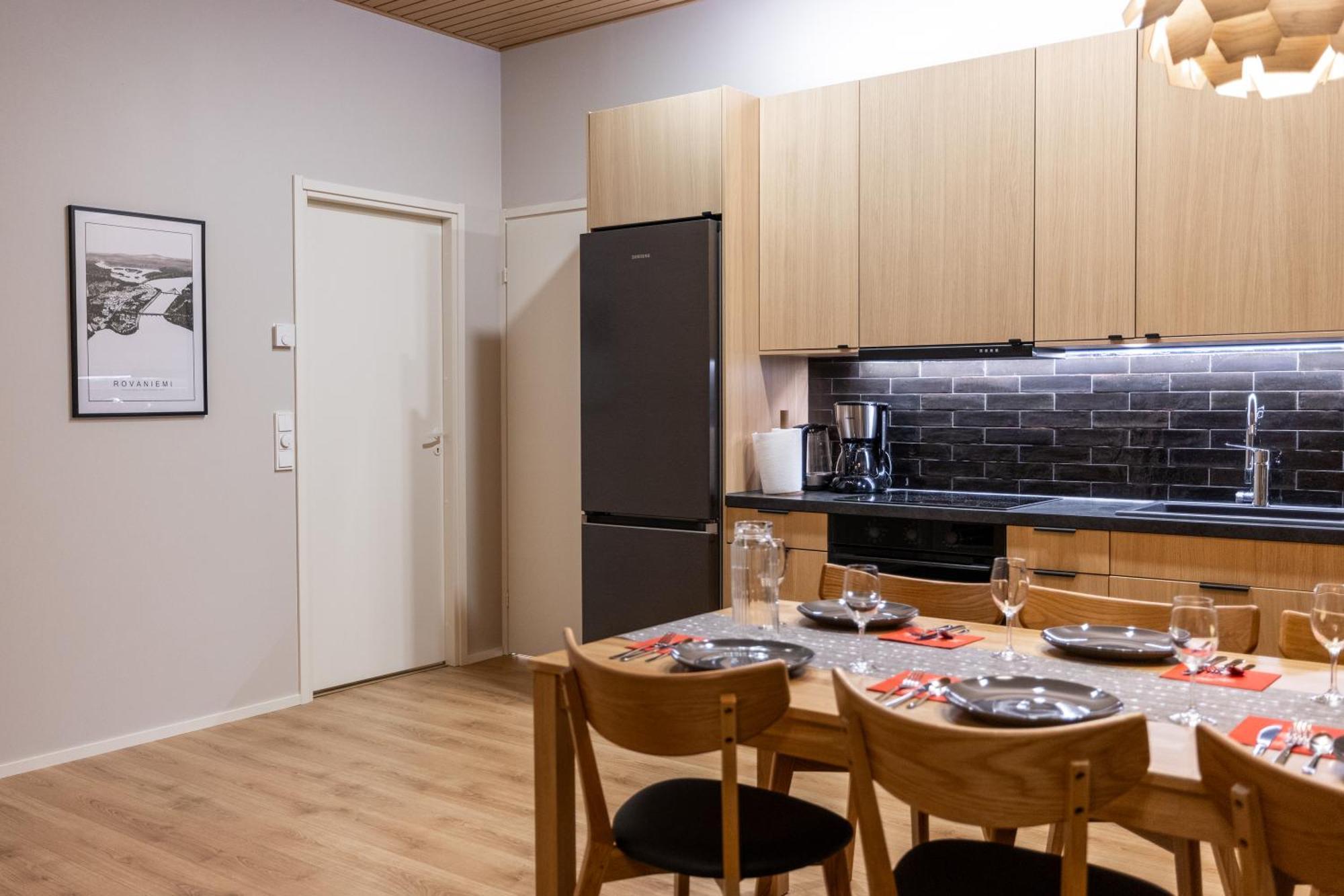 Premium Lapland Villa With Jaguzzi โรวานิเอมิ ภายนอก รูปภาพ