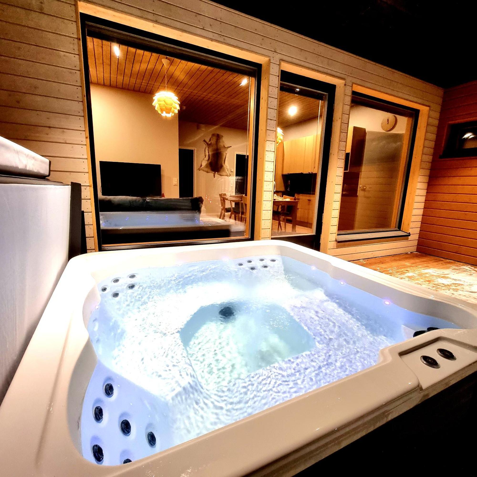 Premium Lapland Villa With Jaguzzi โรวานิเอมิ ภายนอก รูปภาพ
